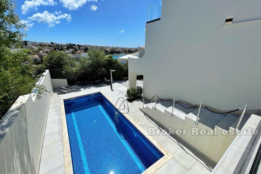 Beautifully decorated villa with sea view