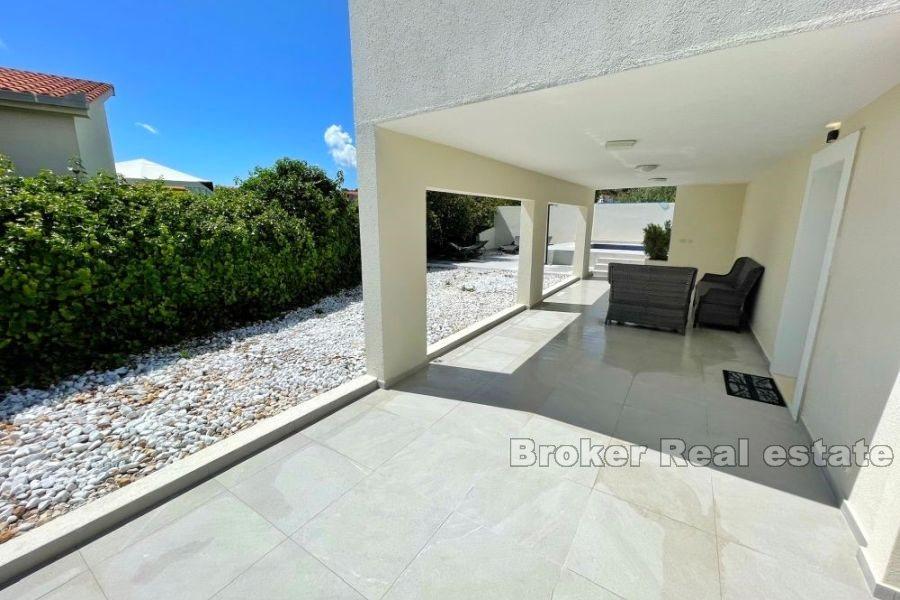 Beautifully decorated villa with sea view