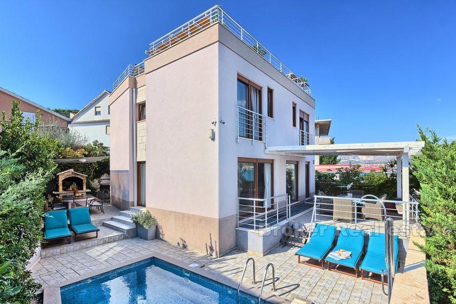 Einzigartige Villa in der ersten Reihe zum Meer