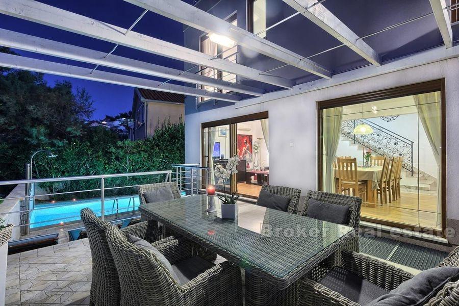 Unique Villa in the first row to the sea