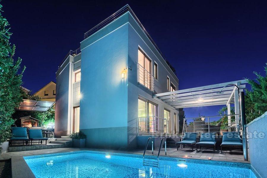 Einzigartige Villa in der ersten Reihe zum Meer