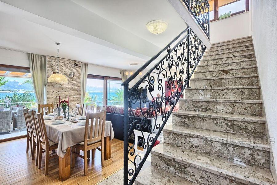 Unique Villa in the first row to the sea