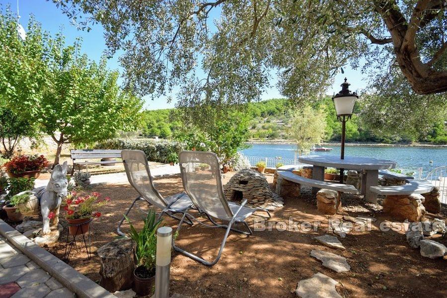 Dům u moře nedaleko Šibeniku