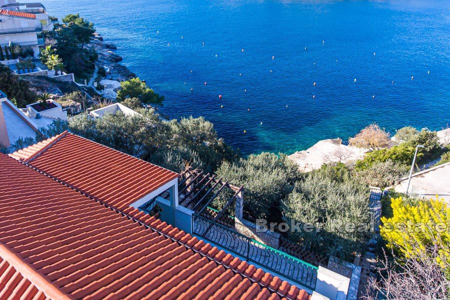 House on attractive location, first row to the sea