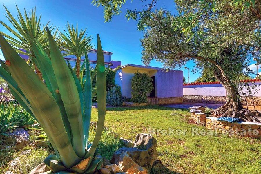 Smaller harmonious holiday home