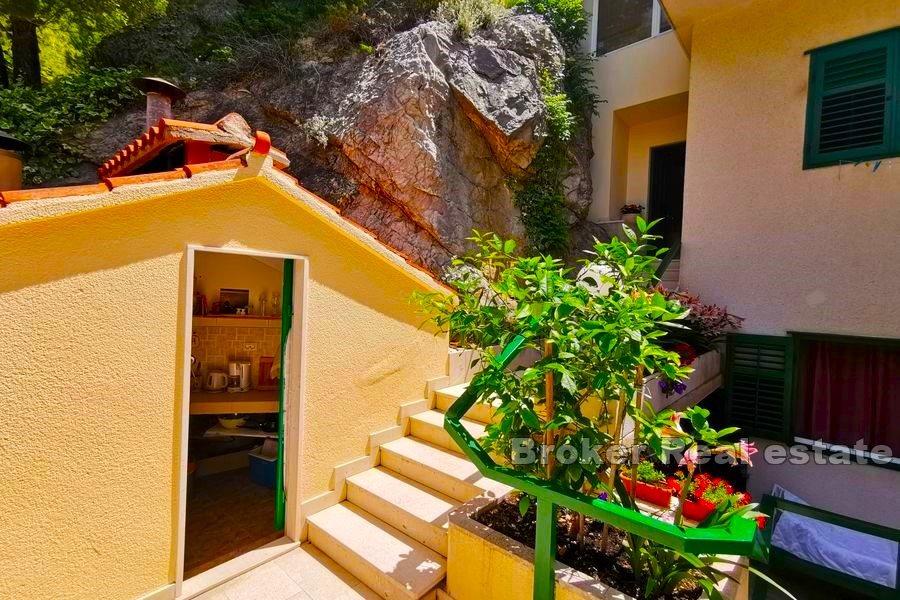 House first row to the sea