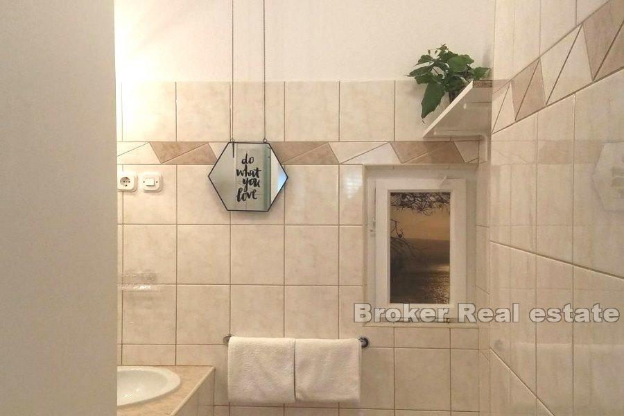 House first row to the sea