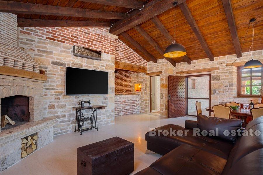 Domaine dalmate avec piscine et oliveraie