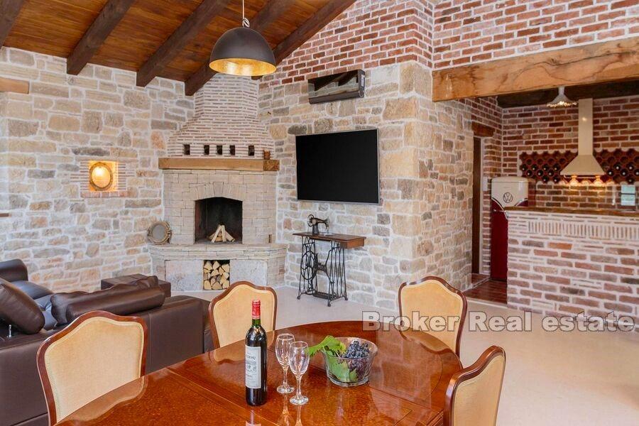 Dalmatinsko imanje s bazenom  i maslinikom