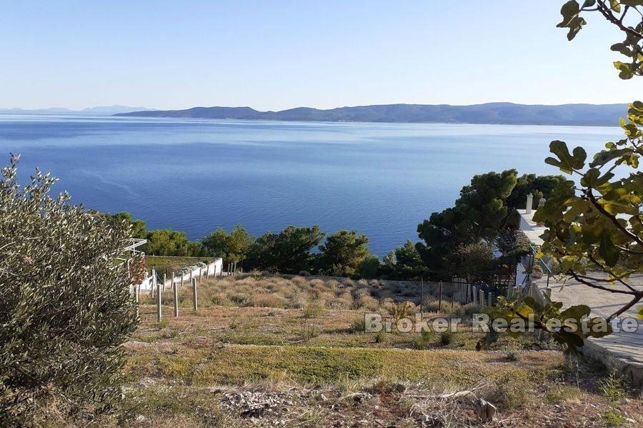 Terrain constructible au premier rang de la mer