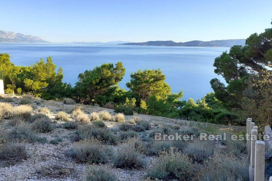 Building land first row to the sea