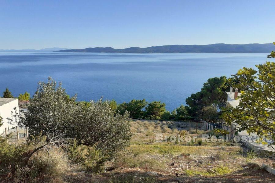 Building land first row to the sea