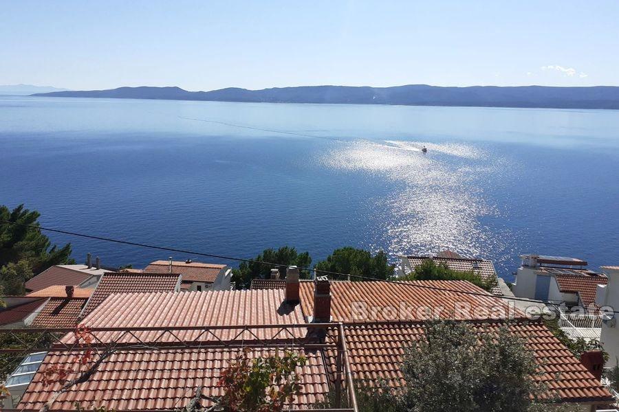 House with open sea view