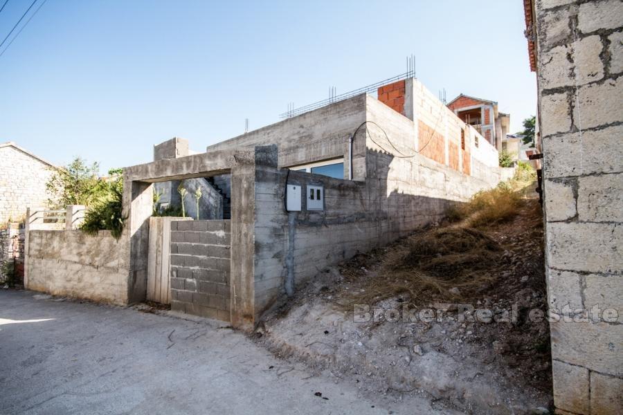 Casa in costruzione, in vendita