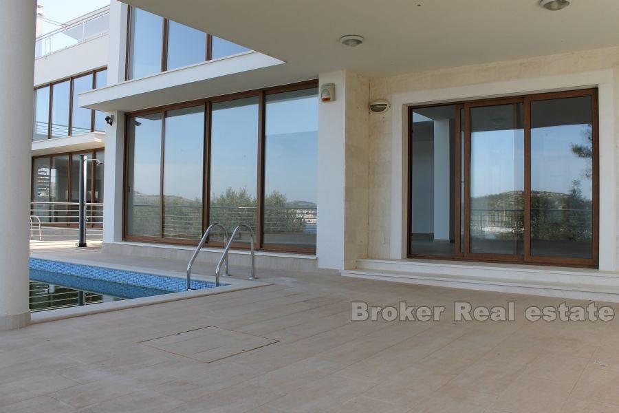 Moderne villa, til salgs