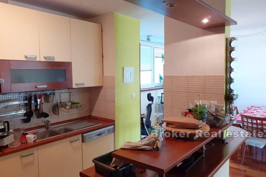 Pujanke, komforan trosoban stan od 99m2