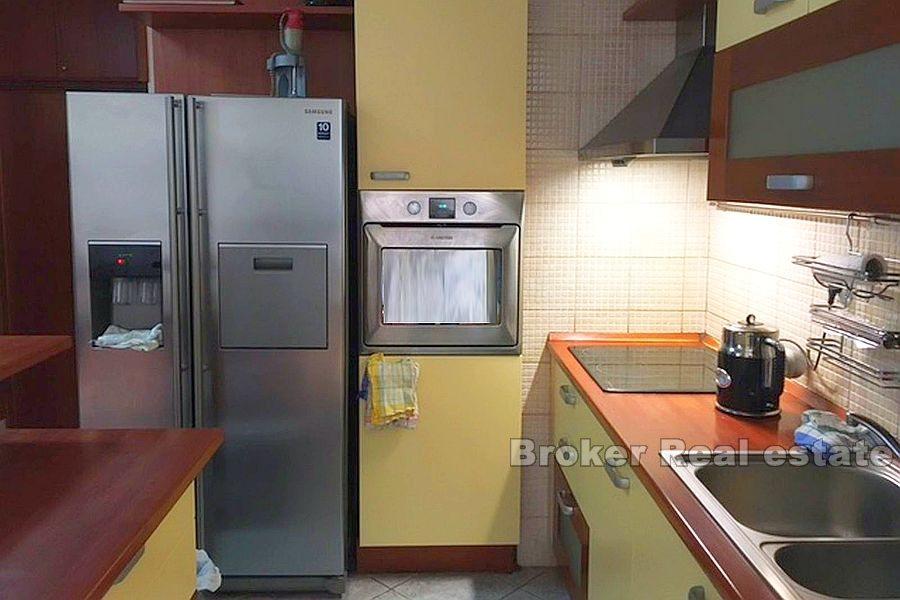 Pujanke, komfortable Drei-Zimmer-Wohnung von 99m2