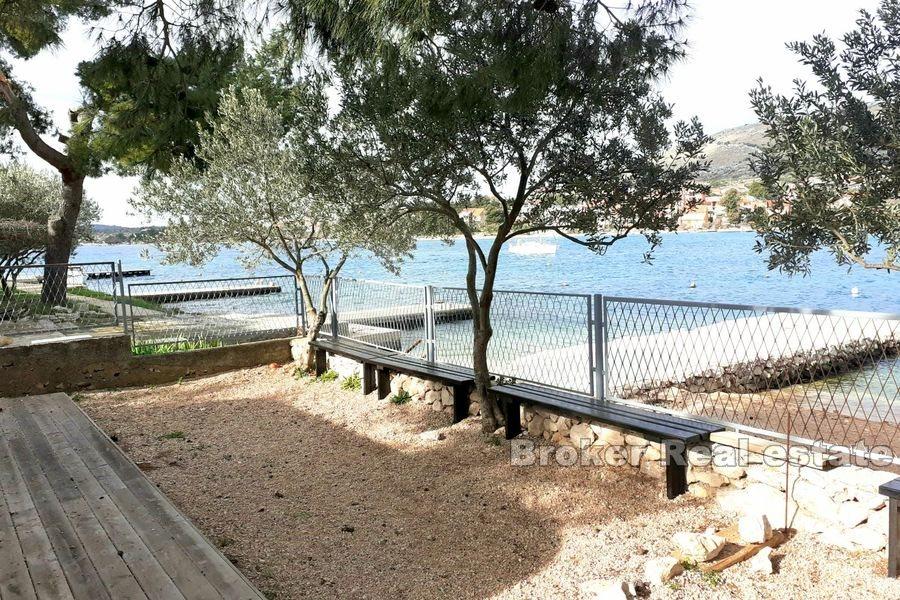 Građevinsko zemljište prvi red do mora