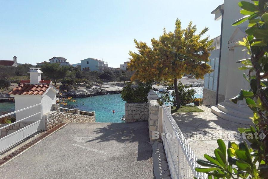 Grand appartement confortable avec jardin