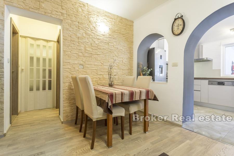 Marjan, umeblowane dwupokojowe mieszkanie blisko centrum