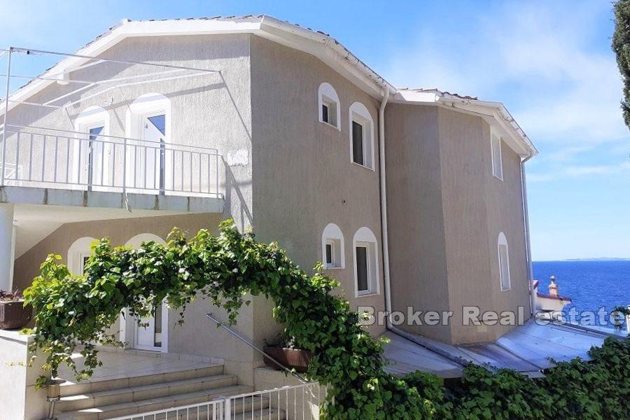 Apartmánová vila s výhledem na moře