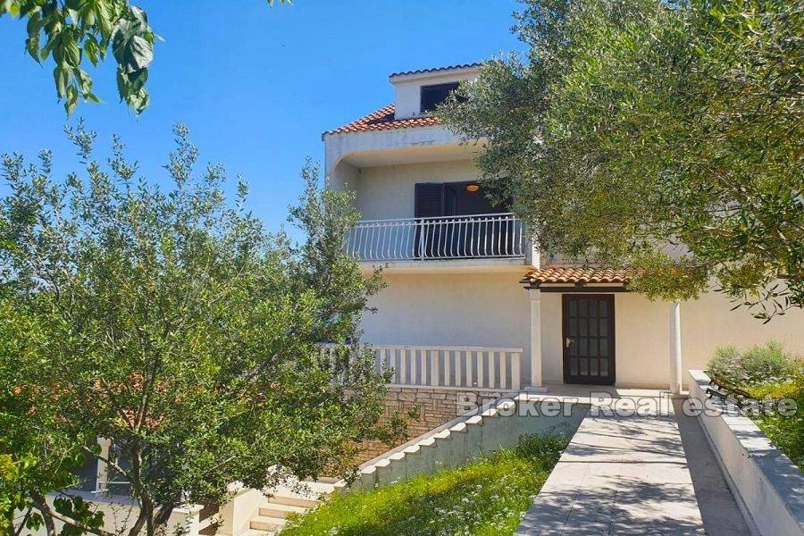 Hus första raden till havet