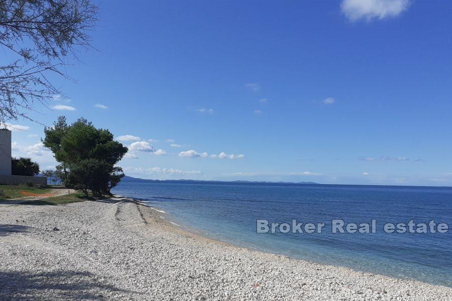 Building land first row to the sea