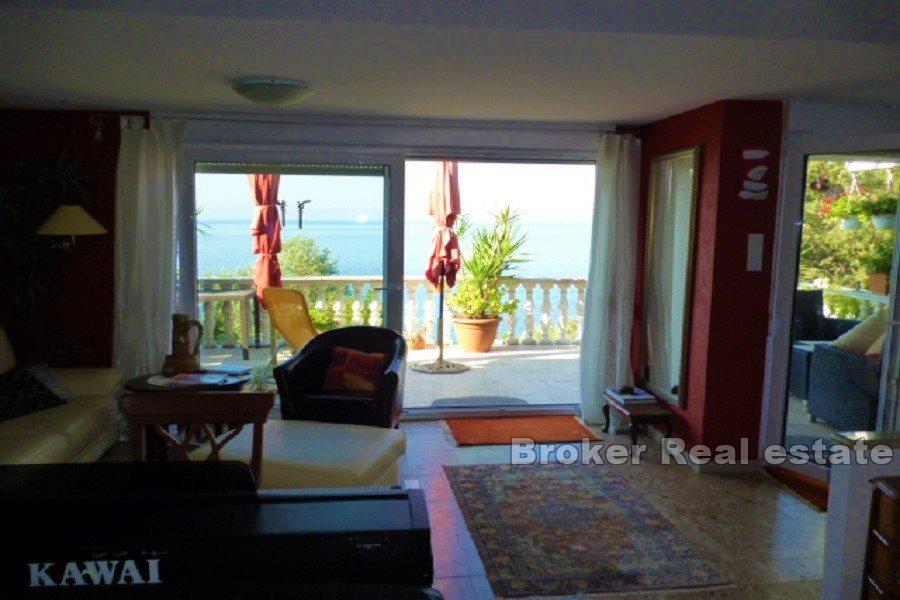 Hus första raden till havet