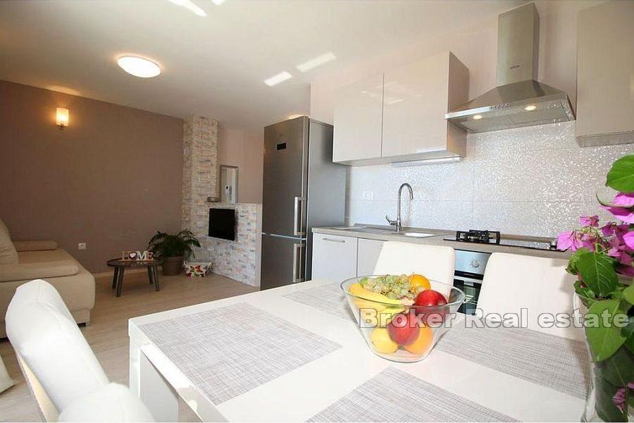 Apartmenthaus erste Reihe zum Meer