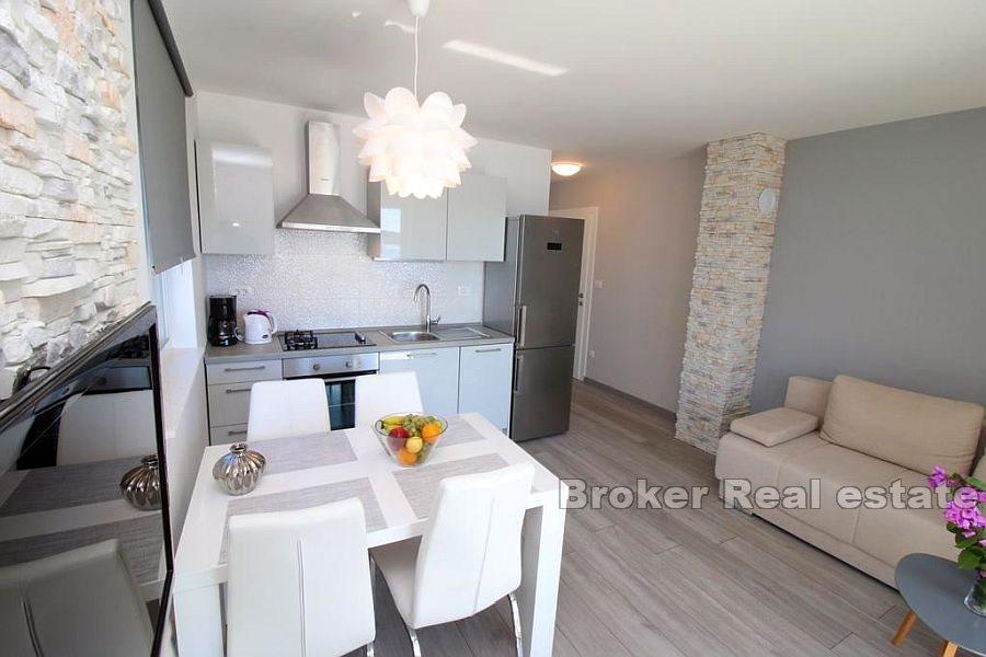 Apartmenthaus erste Reihe zum Meer