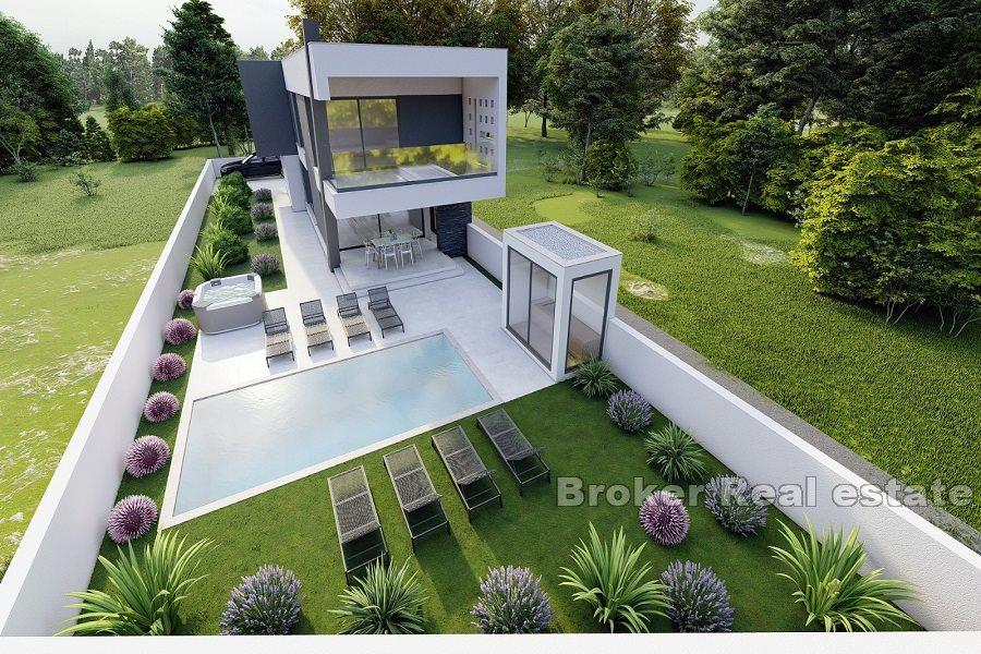 Luxury villa in the first row to the sea