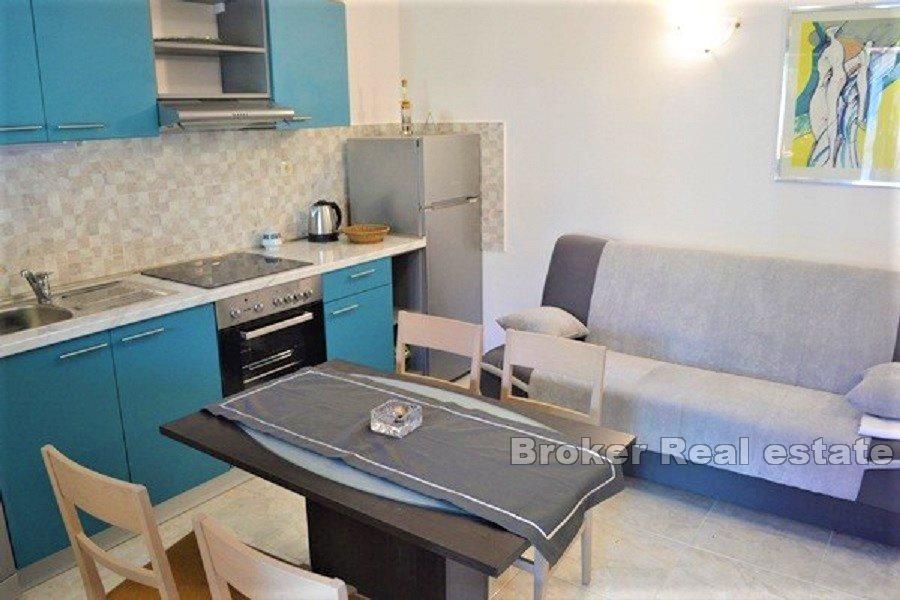 To hus første rad til sjøen