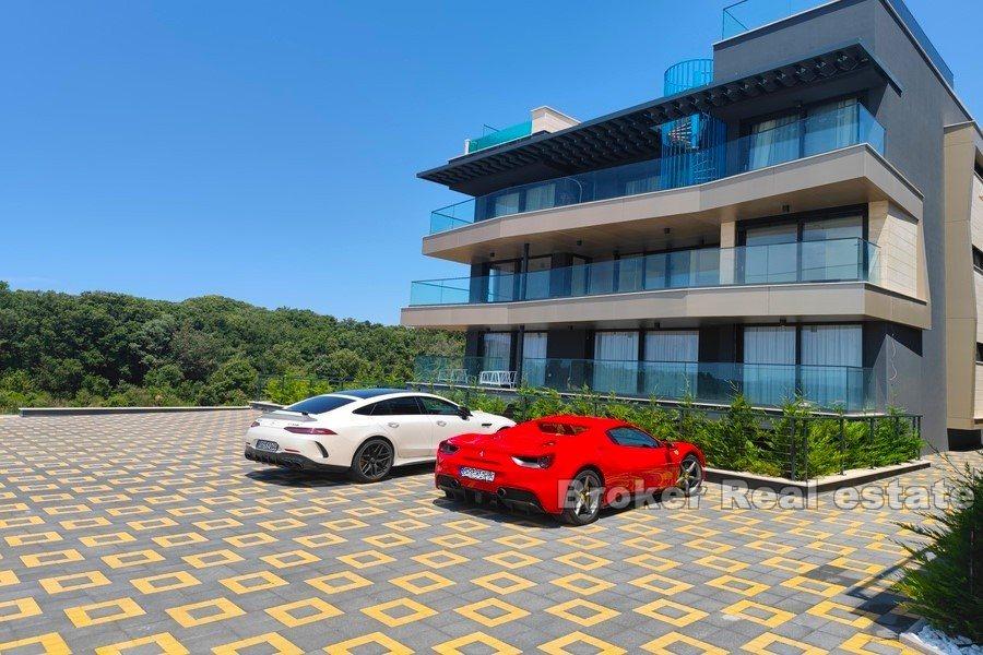 Appartamento di lusso con vista mare