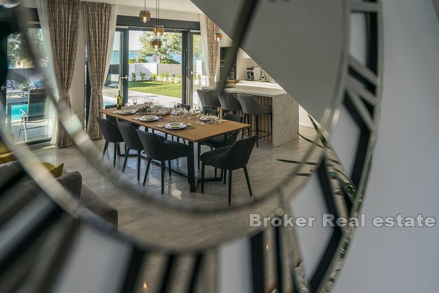 Modern villa in the first row to the sea