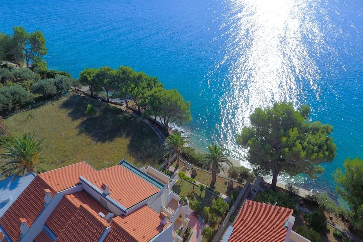 Villa prima fila mare