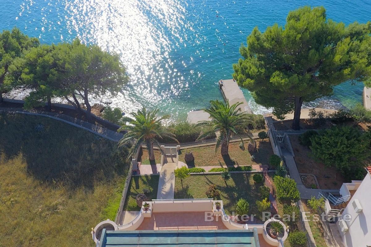 Villa första raden till havet