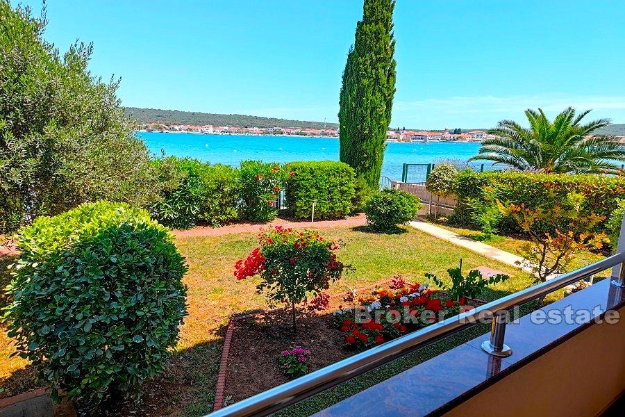 House first row to the sea