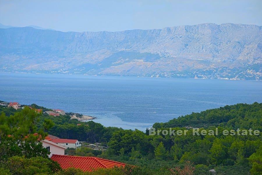 Agricultural land with a sea view