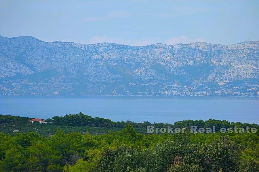 Agricultural land with a sea view