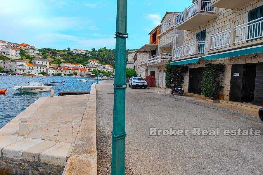 Apartment first row to the sea