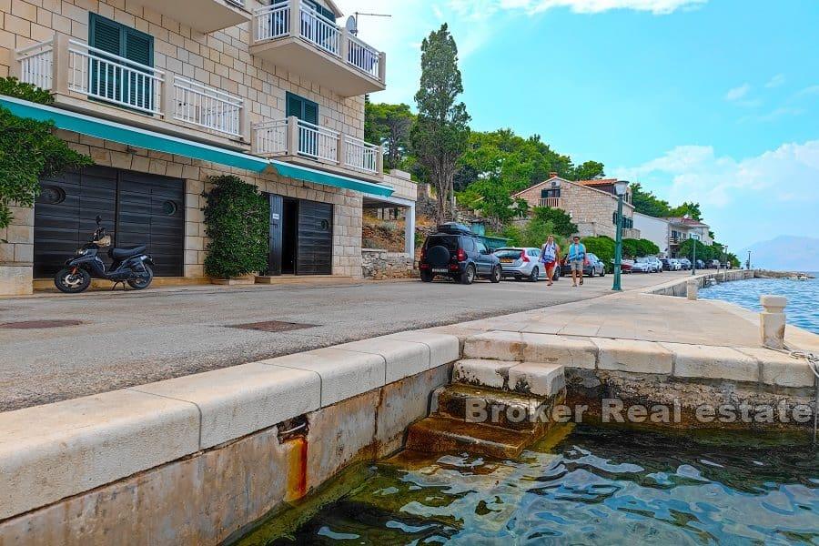 Apartment first row to the sea