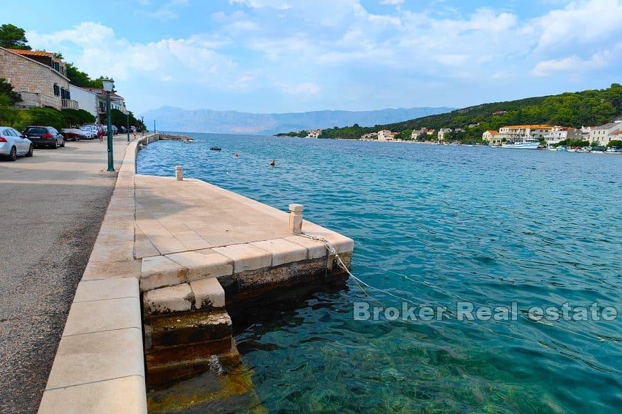 Apartment first row to the sea