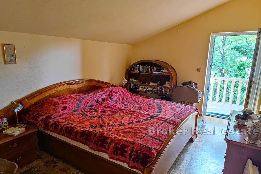 Дом на первой линии моря