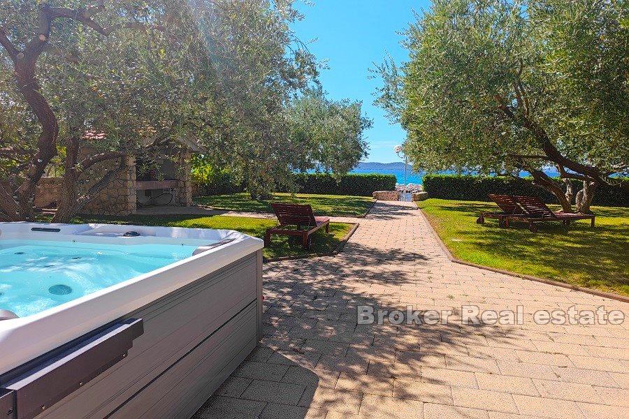 Villa first row to the sea