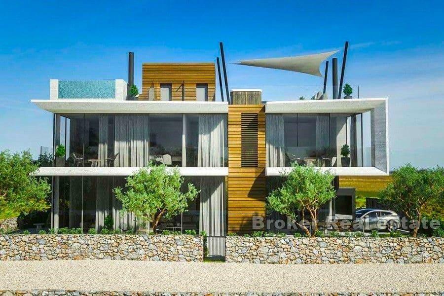 Luxury villa in the first row to the sea