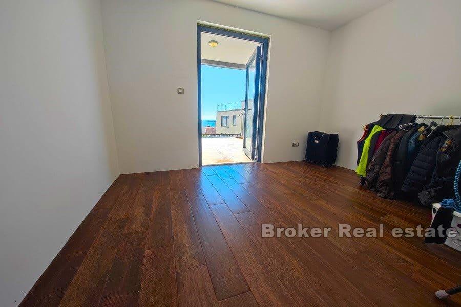 Appartamento di lusso con vista mare