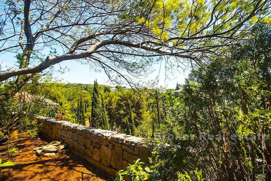 Byggnadsmark med havsutsikt