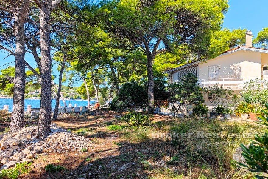 Maison première rangée de la mer