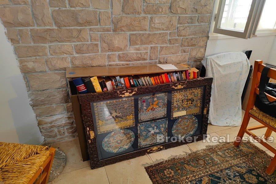 Дом на первой линии моря