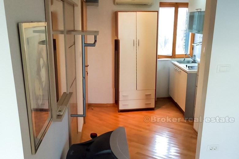 Studio, na sprzedaż